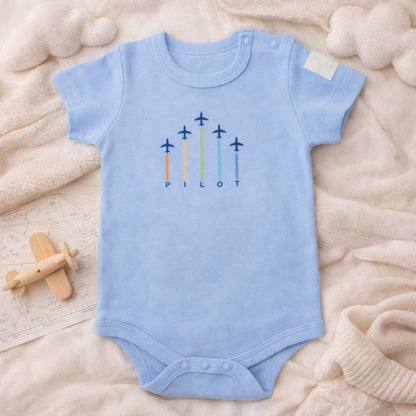 Steel blue short sleeve baby bodysuit with ARROWS graphic – Kumy Kids